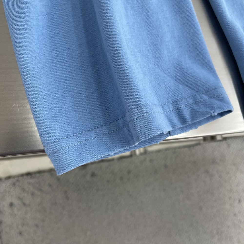 Acne Studios 스프레이 빈티지 로고 롱슬리브 001-283046