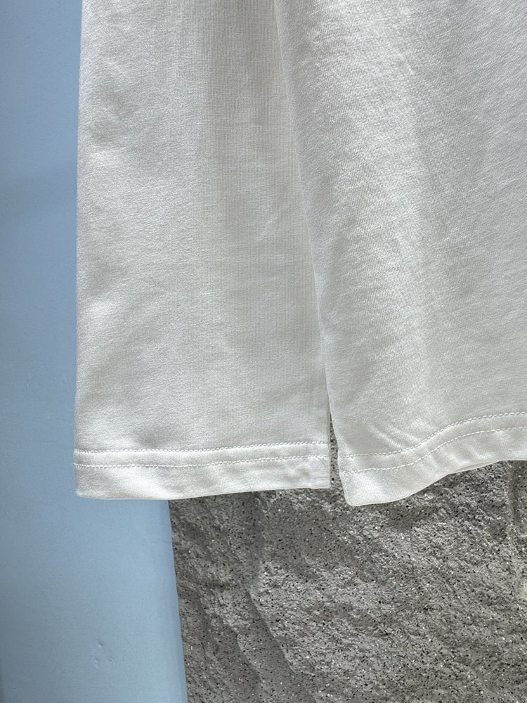 Acne Studios 자수 로고 긴팔 티셔츠 001-283050