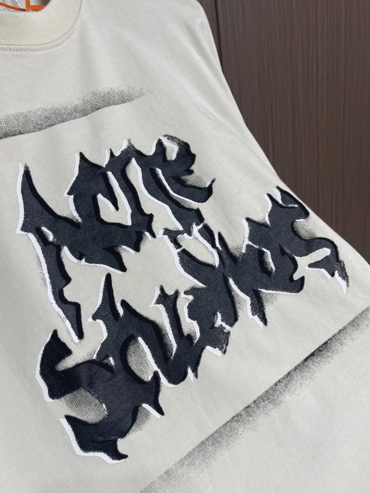Acne Studios 고딕 스프레이 페인트 레터링 긴 001-283057
