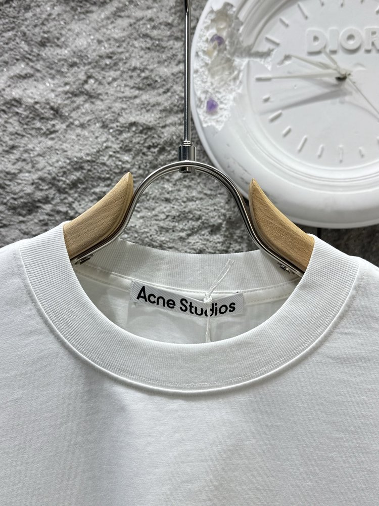 Acne Studios 로고 프린트 롱슬리브 티셔츠 001-283059