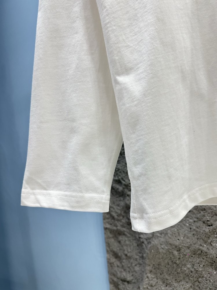 Acne Studios 로고 프린트 롱슬리브 티셔츠 001-283059