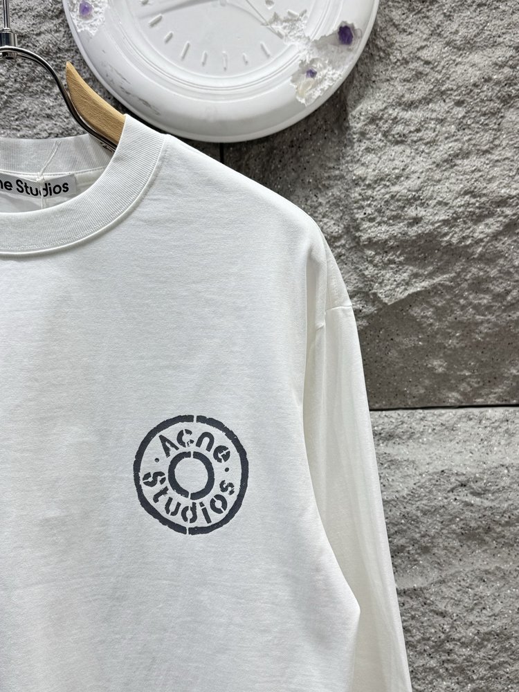 Acne Studios 로고 프린트 롱슬리브 티셔츠 001-283059