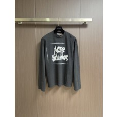 Acne Studios 고딕 스프레이 레터링 롱슬리브 001-283061