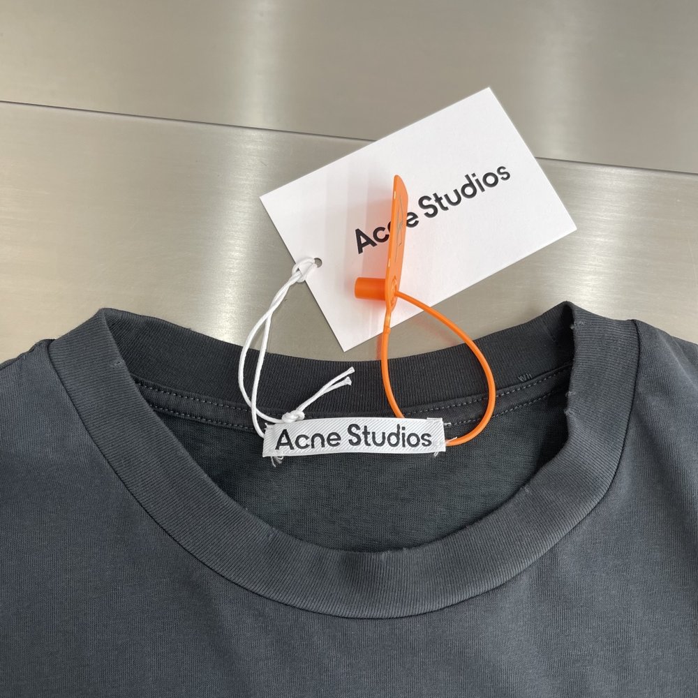 Acne Studios 스프레이 페인팅 빈티지 로고 긴 001-283064
