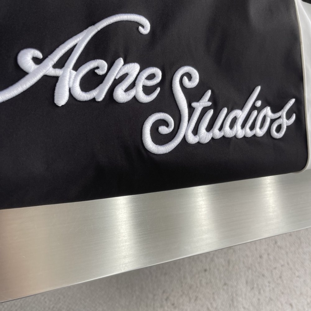 Acne Studios 테크 패브릭 자수 자켓 001-283080