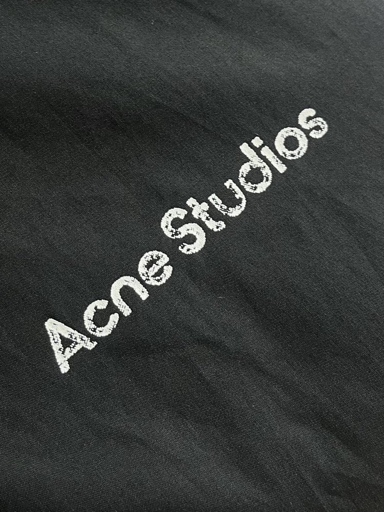 Acne Studios 프린트 로고 빈티지 양방향 지퍼 001-283093