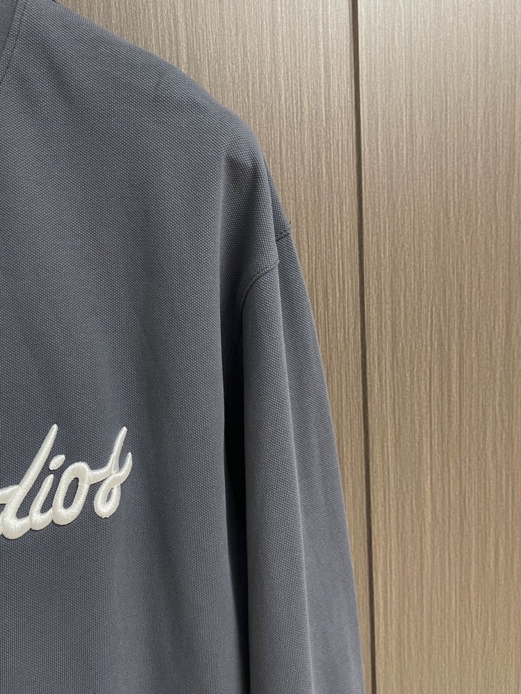 Acne Studios 자수 로고 긴팔 티셔츠 001-283098
