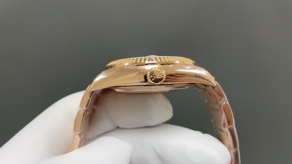 NOOB 롤렉스 스카이드웰러 로즈골드 화이트 42mm 001-283141