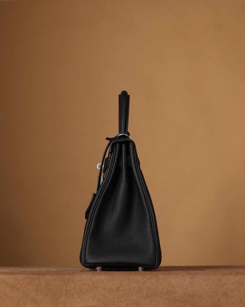 에르메스 켈리 28cm 블랙 실버 버클 토고 가죽 백 001-283216
