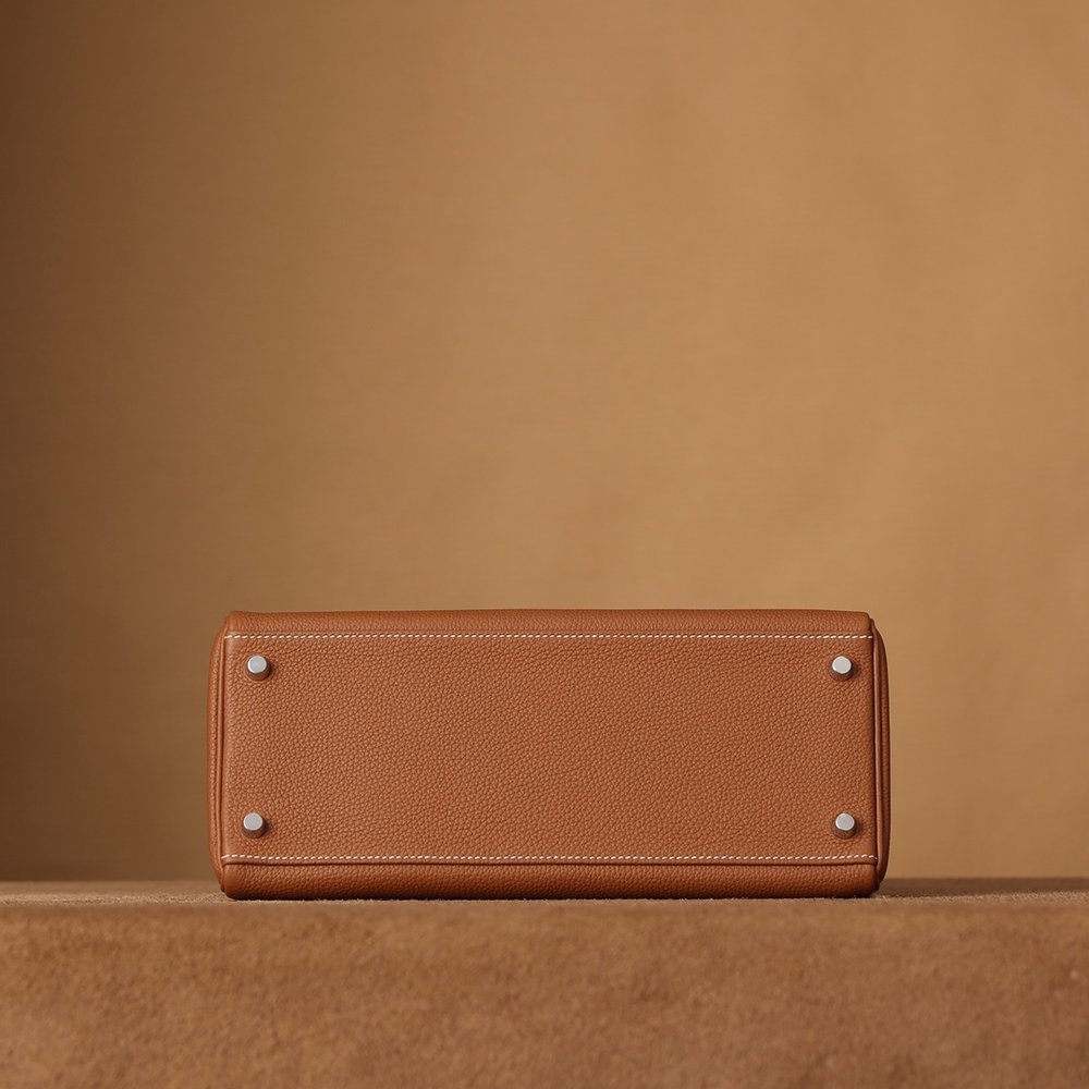에르메스 Kelly 28cm 안쪽 솔기 골드/실버 버클 001-283227