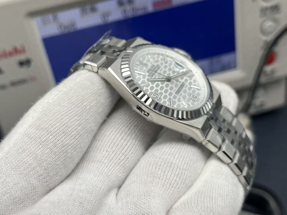 롤렉스 랜드-드웰러 육사형 40mm 중량 버전 001-283328