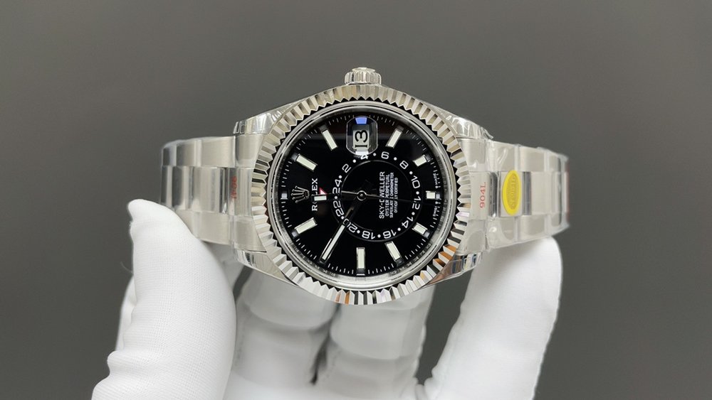 롤렉스 스카이드웰러 화이트 케이스 블랙 다이얼 42mm 001-283352