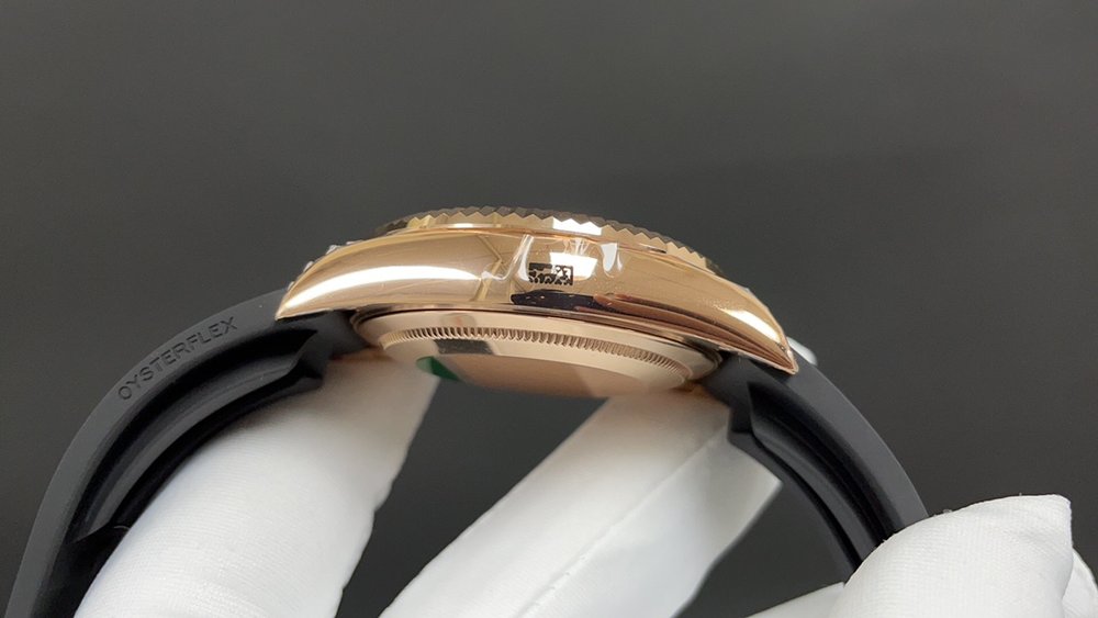 롤렉스 스카이드웰러 로즈골드 화이트 다이얼 42mm 최 001-283372