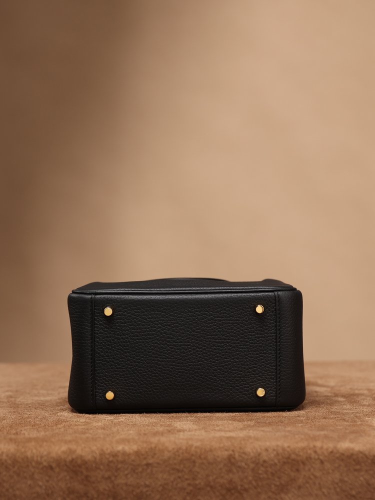 에르메스 Lindy Mini 19cm 블랙 실버버클 핸 001-283397