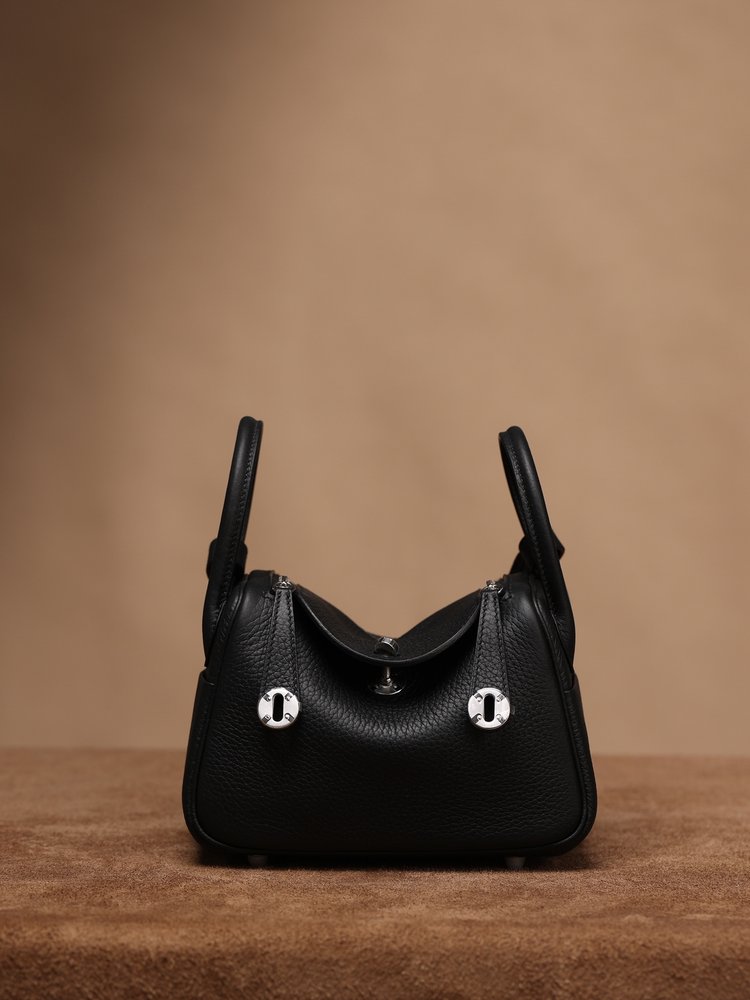 에르메스 Lindy 미니 19cm 블랙 골드 버클 백 001-283398