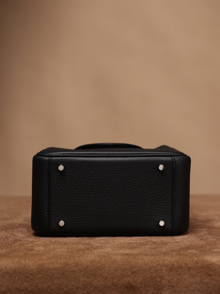 에르메스 Lindy 미니 19cm 블랙 골드 버클 백 001-283398