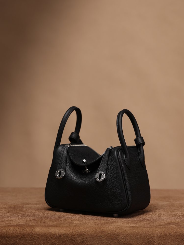 에르메스 Lindy 미니 19cm 블랙 골드 버클 백 001-283398