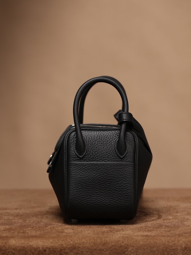 에르메스 Lindy 미니 19cm 블랙 골드 버클 백 001-283398