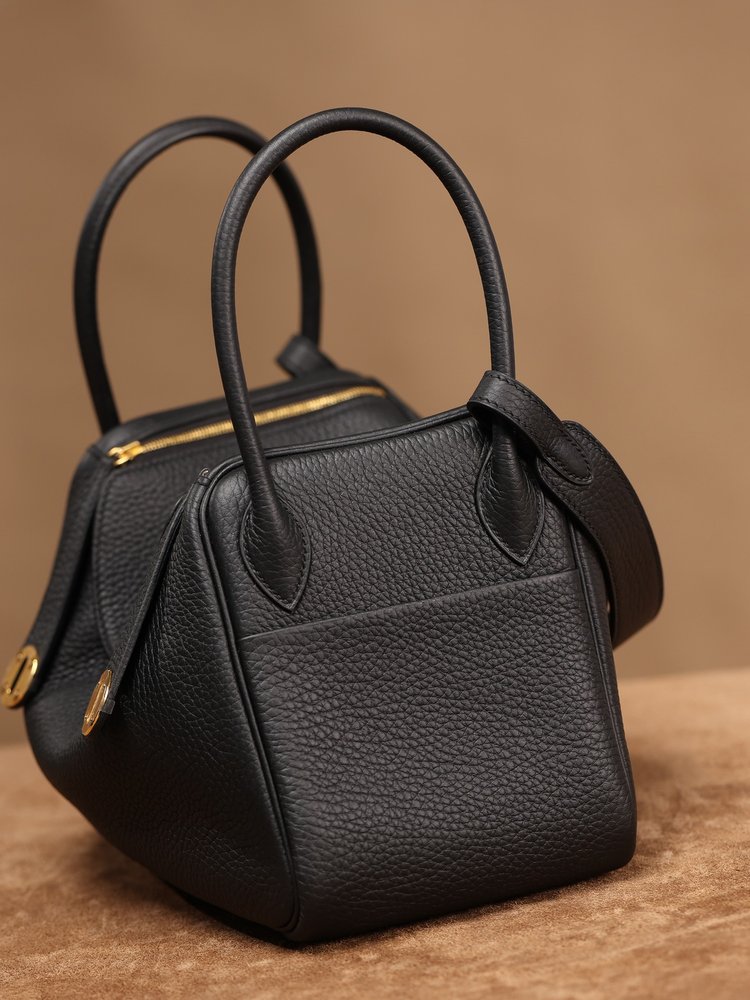 에르메스 Lindy 26cm 블랙 골드 버클 백 001-283407