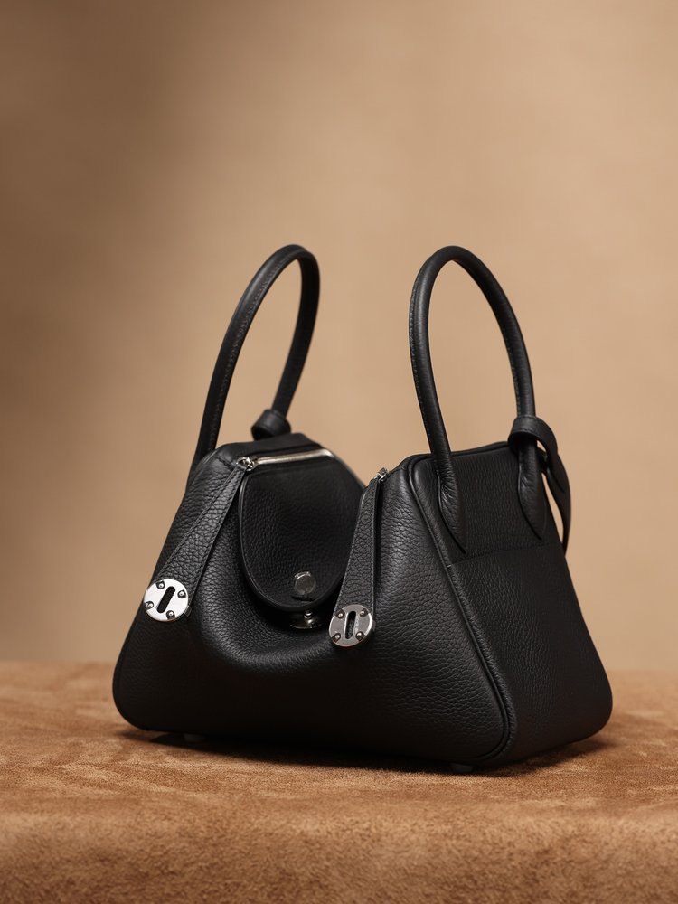 에르메스 Lindy 26cm 블랙골드실버 버클백 001-283408