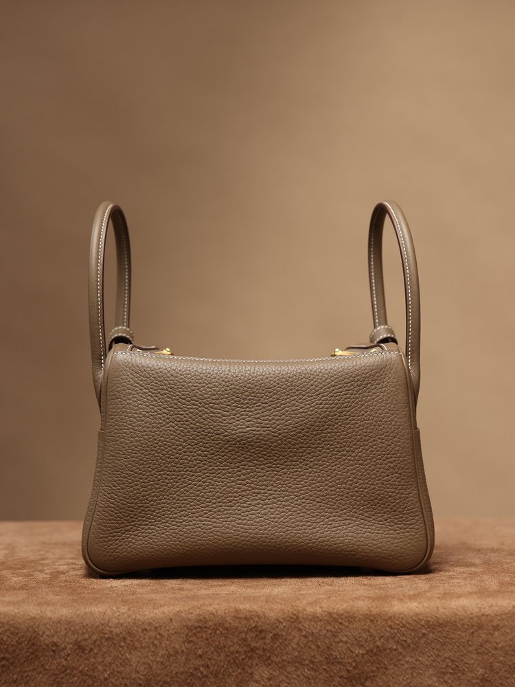 에르메스 Lindy 26cm 아이보리 골드하드웨어 독점 001-283411