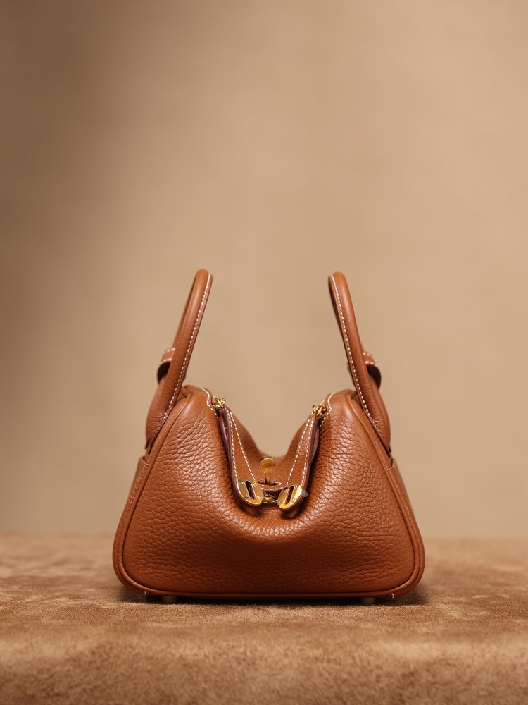 에르메스 Lindy Mini 브라운 골드 버클 백 001-283415
