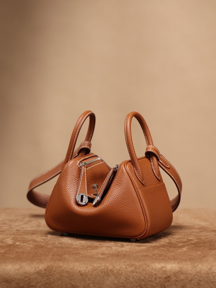 에르메스 Lindy Mini 19cm 브라운 실버 버클 001-283416