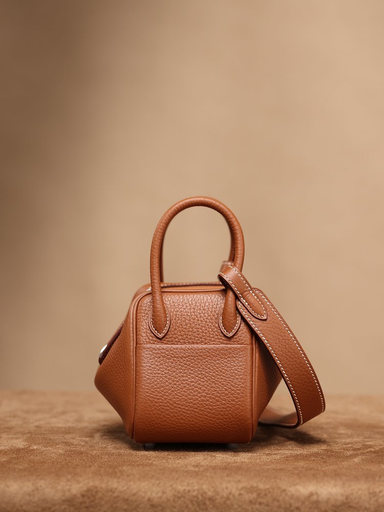 에르메스 Lindy Mini 19cm 브라운 실버 버클 001-283416
