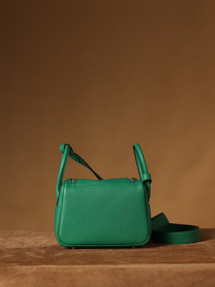 에르메스 Lindy Mini 19cm 실버 버클 벨벳 001-283418