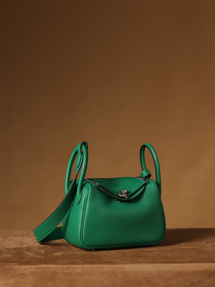 에르메스 Lindy Mini 19cm 실버 버클 벨벳 001-283418