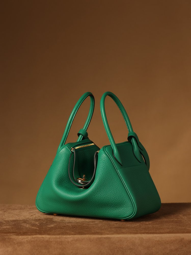 에르메스 Lindy 26cm 벨벳 그린 골드 버클 001-283419