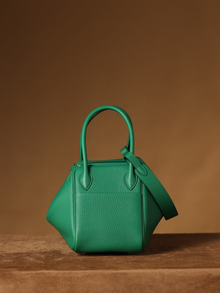 에르메스 Lindy 26cm 벨벳 그린 골드 버클 001-283419