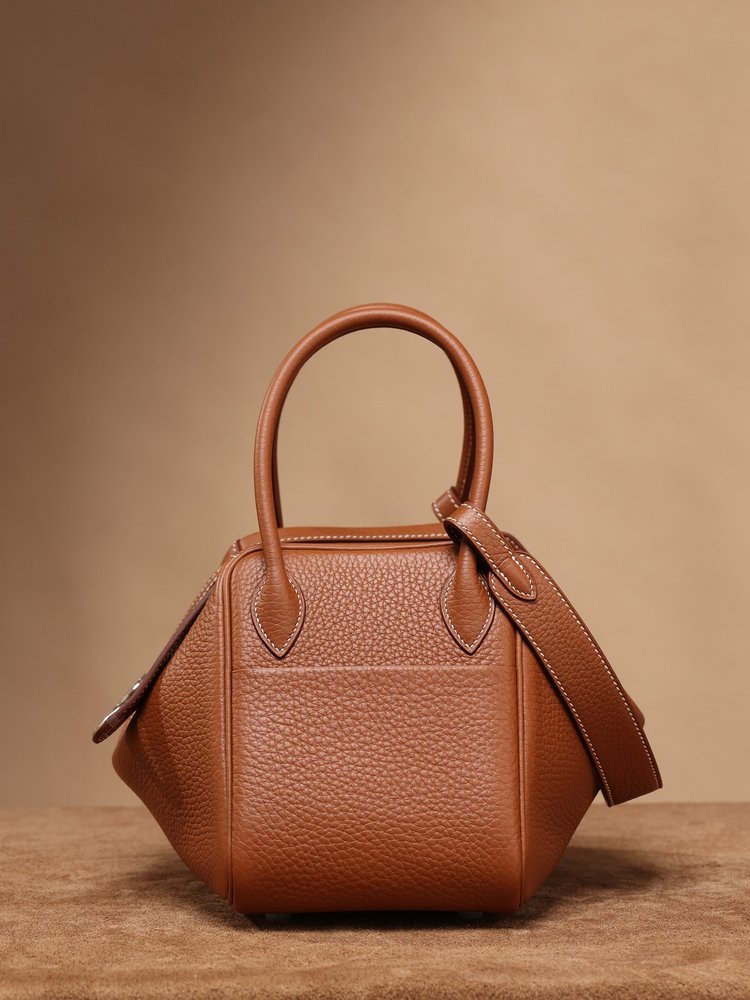 에르메스 Lindy 26cm 골드브라운 실버버클 001-283427