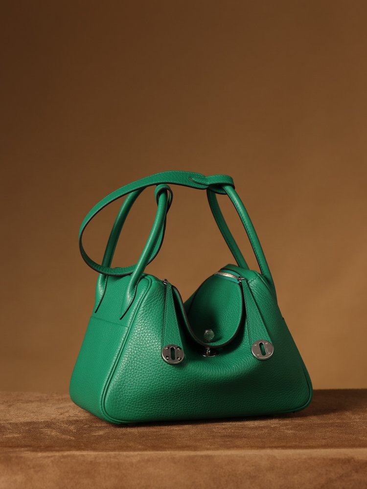 에르메스 Lindy 26cm 벨벳 그린 실버 버클 001-283429