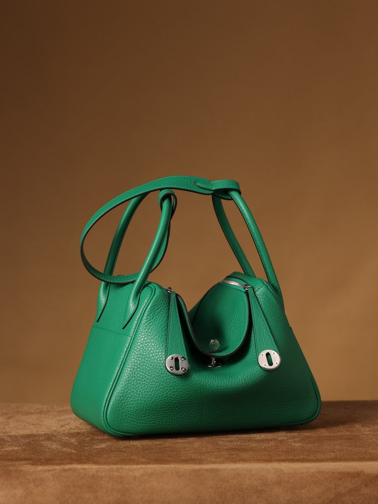 에르메스 Lindy 26cm 벨벳 그린 실버 버클 001-283429