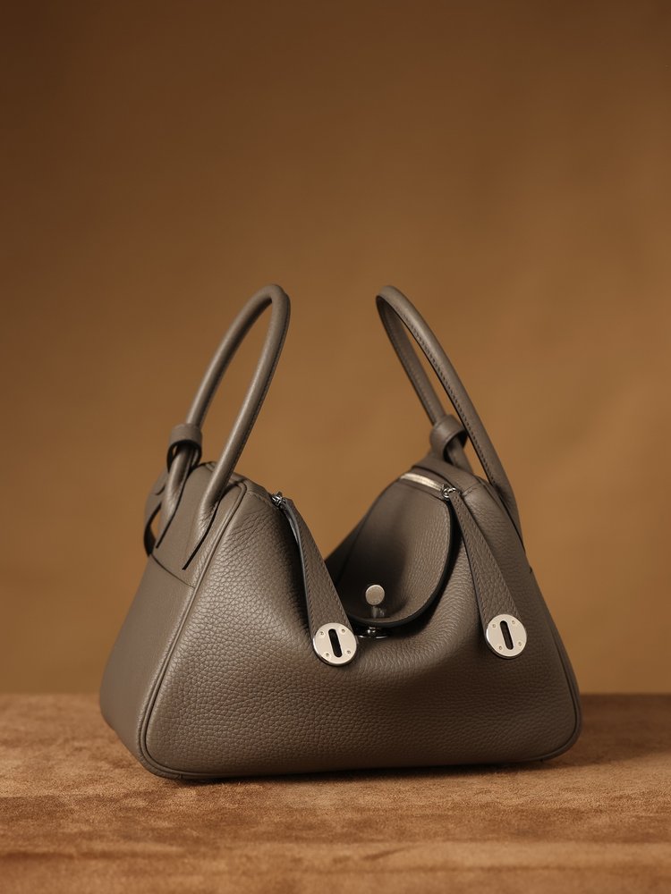 에르메스 Lindy 26cm 회색 은장 001-283431