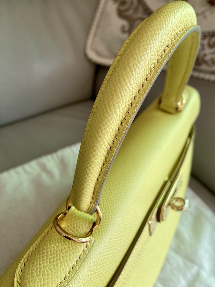 에르메스 켈리 28cm 9R 레몬옐로우 골드버클 핸드메 001-283444