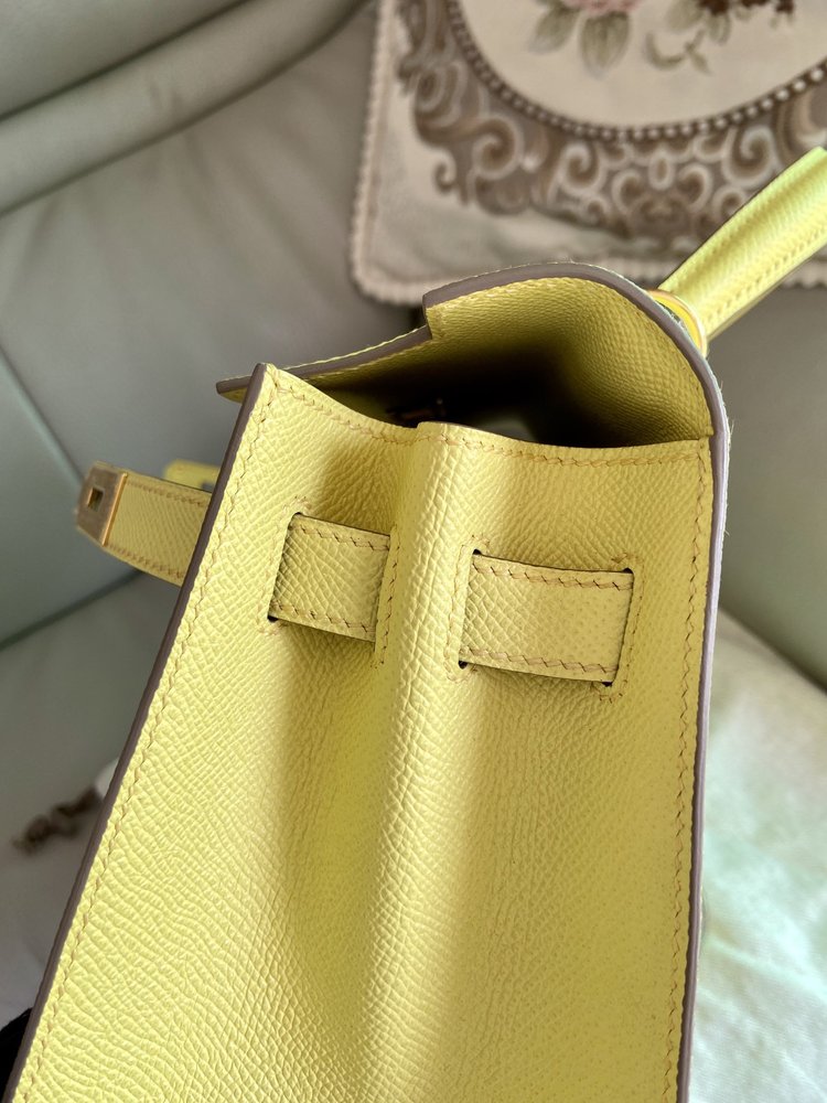 에르메스 켈리 28cm 9R 레몬옐로우 골드버클 핸드메 001-283444