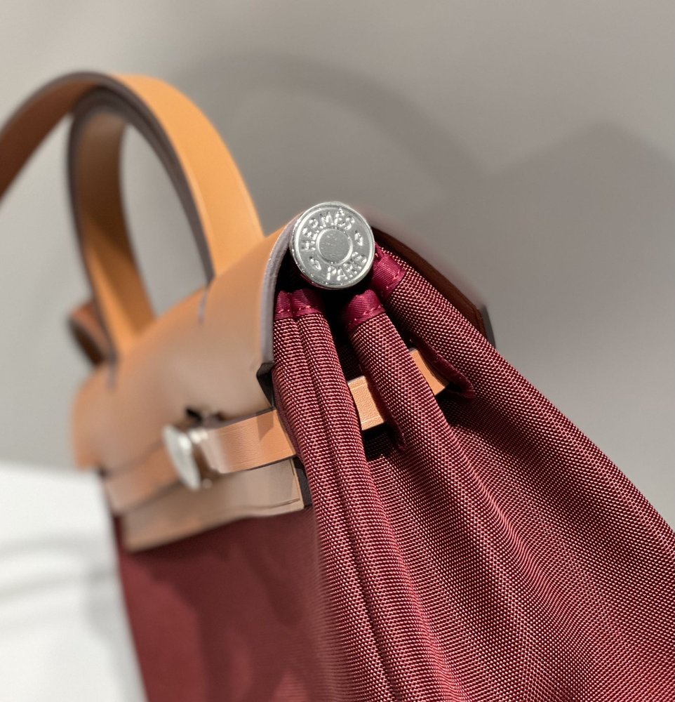 Herbag Zip 숄더백 31cm 001-283453