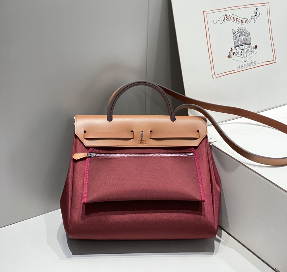 Herbag Zip 숄더백 31cm 001-283453