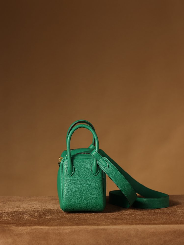에르메스 Lindy Mini19cm 벨벳 그린 골드 버 001-283454