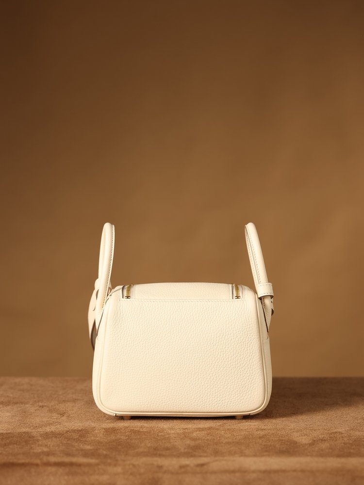 에르메스 Lindy Mini 19cm 크림 화이트 001-283469
