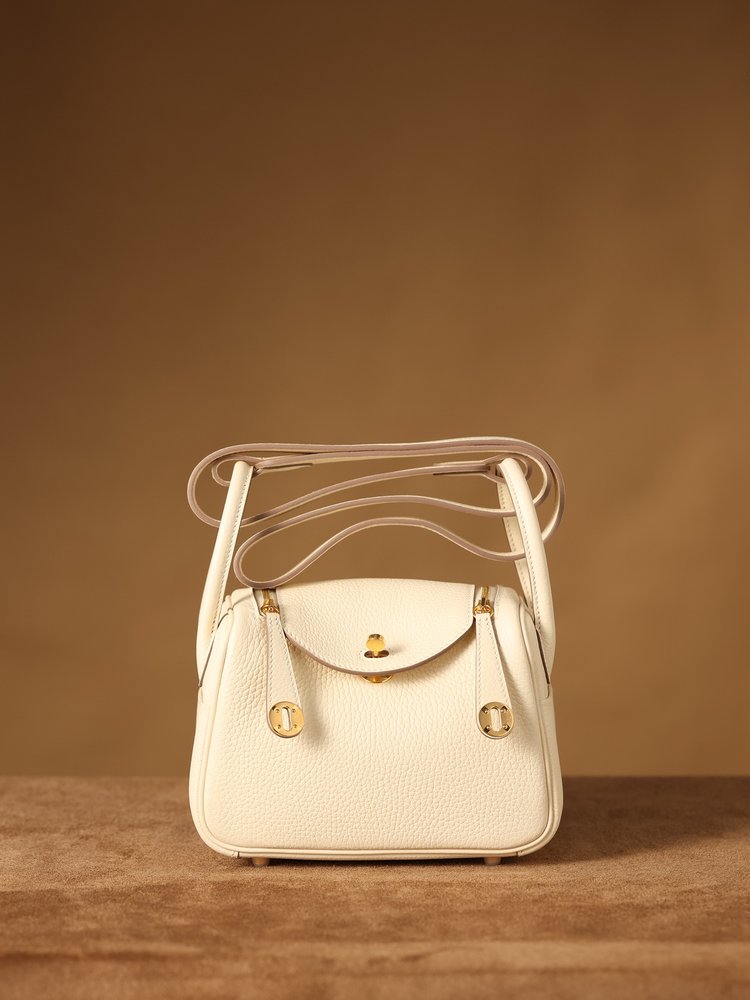 에르메스 Lindy Mini 19cm 크림 화이트 001-283469