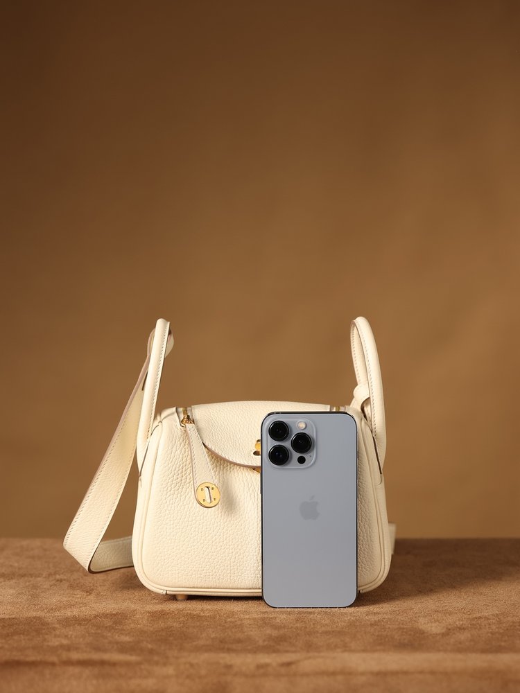 에르메스 Lindy Mini 19cm 크림 화이트 001-283469