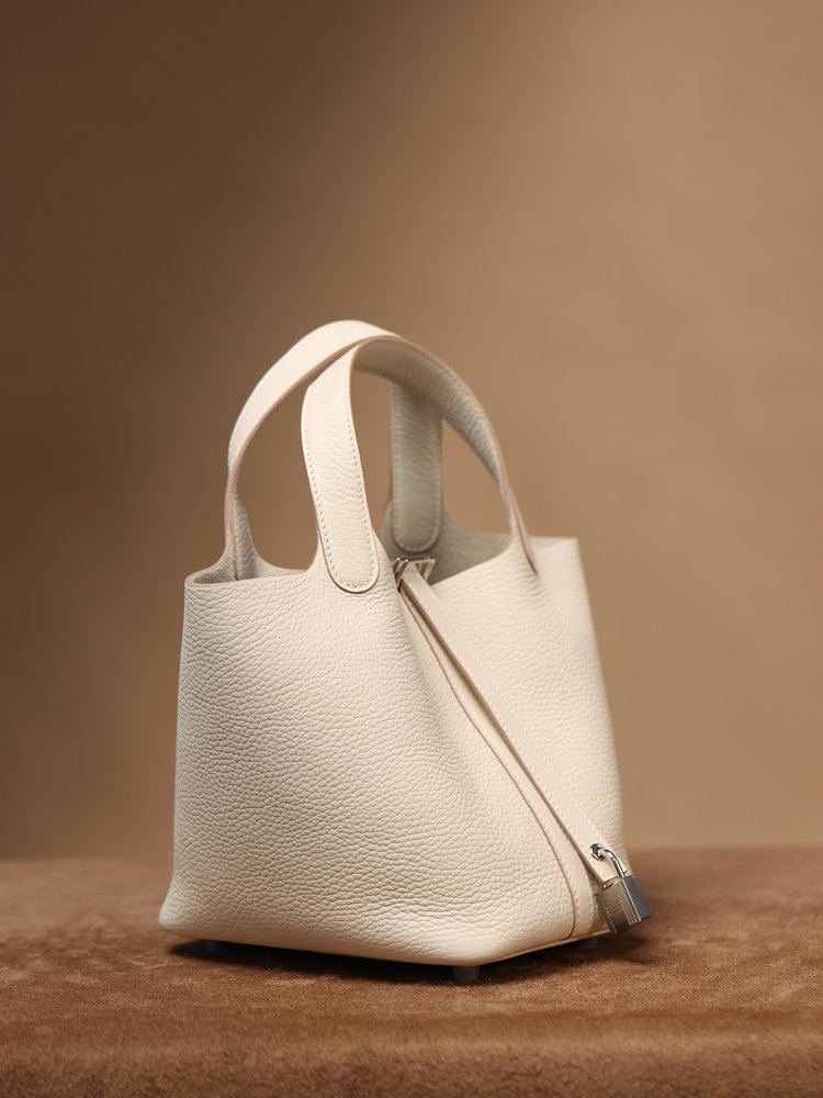 에르메스 피크닉 바스켓 밀크화이트 실버락 18cm 001-283477