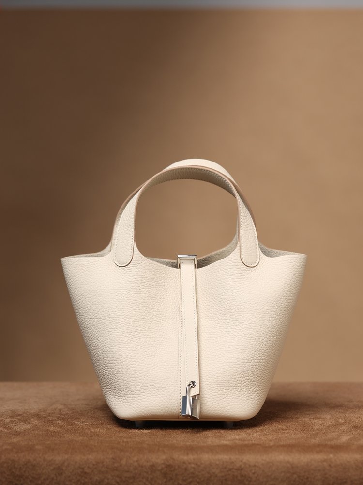 에르메스 피크닉 바스켓 밀크화이트 실버락 18cm 001-283477
