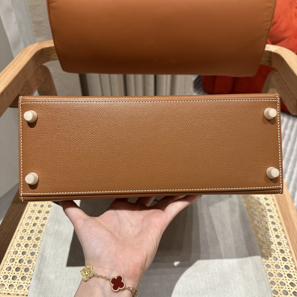 켈리 28cm 골드 브라운 골드 버클 핸드메이드 백 001-283481