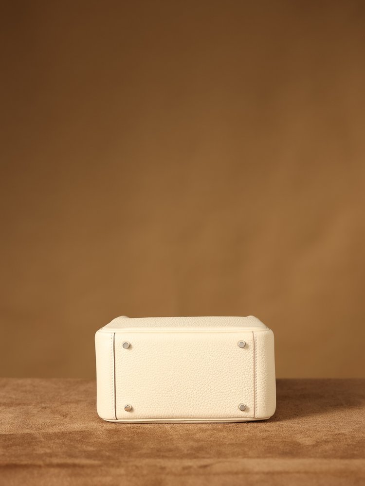 에르메스 Lindy Mini 19cm 화이트 001-283491