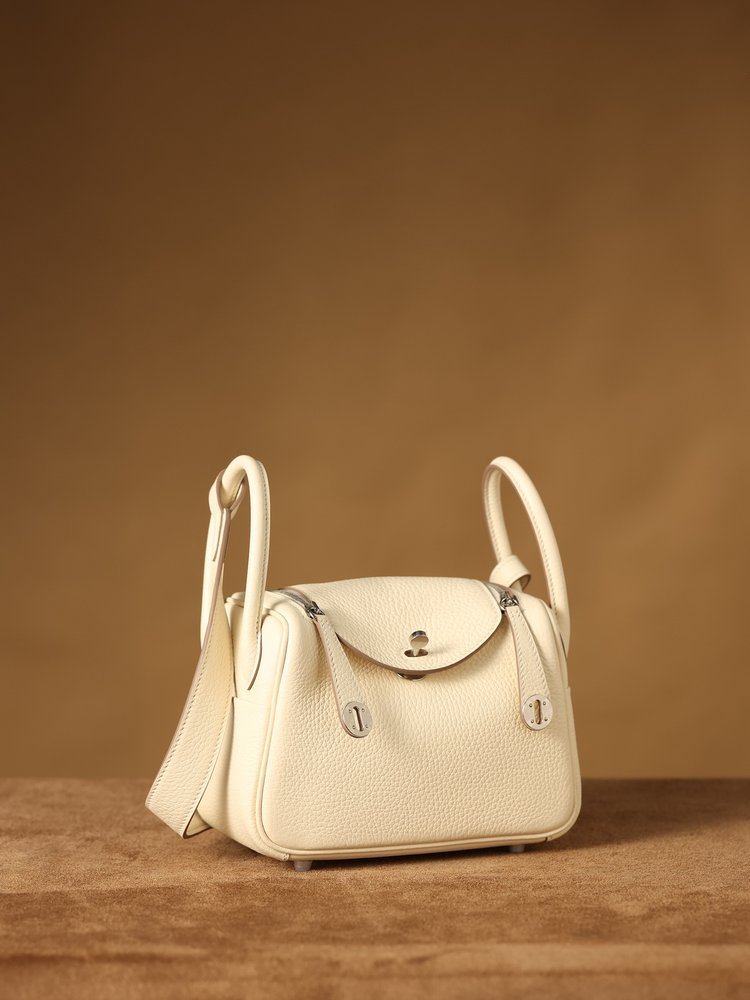 에르메스 Lindy Mini 19cm 화이트 001-283491