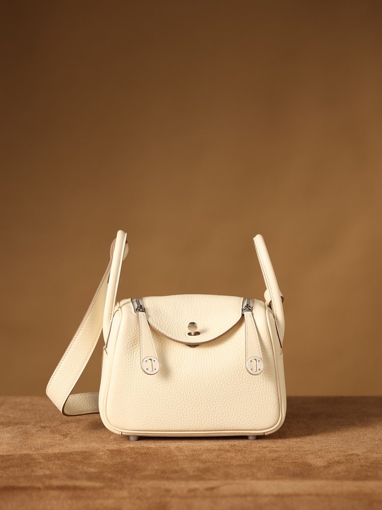 에르메스 Lindy Mini 19cm 화이트 001-283491
